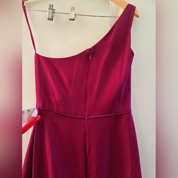 Ieena for Mac Duggal, One Shoulder High Slit Ruffle Gown,Berry, Size 2,MSRP $358 - Picture 9 of 13